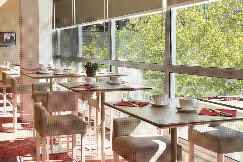 restaurant-cafeteria