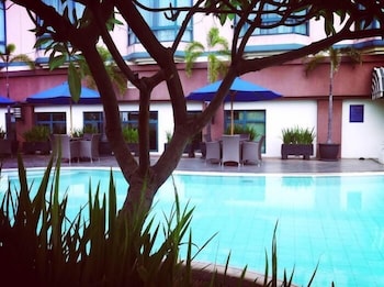 The Acacia Hotel 49/53