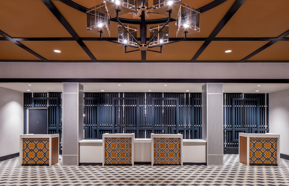 Hyatt Centric French Quarter New Orleans 67/77