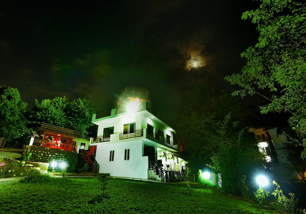 Raj Resort 42/50