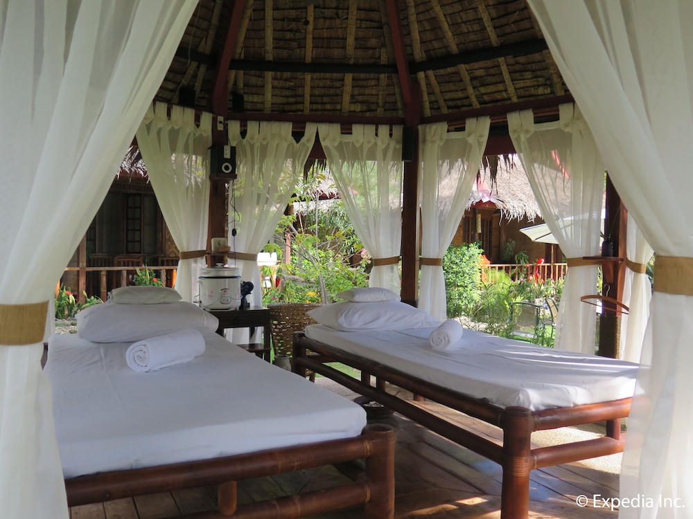 Oasis Resort 34/66