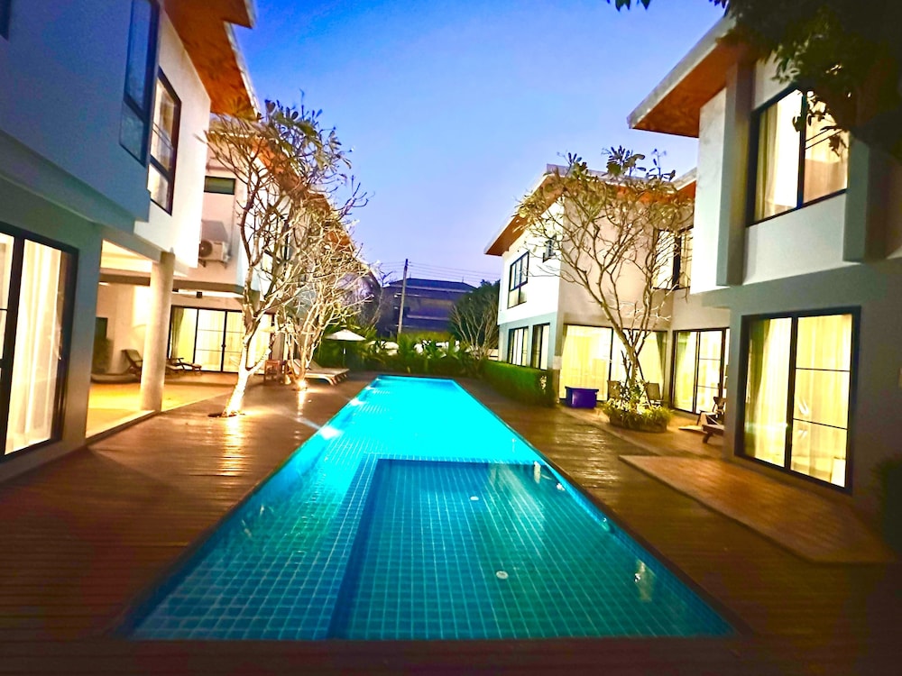 Chic Villa 6 58/61