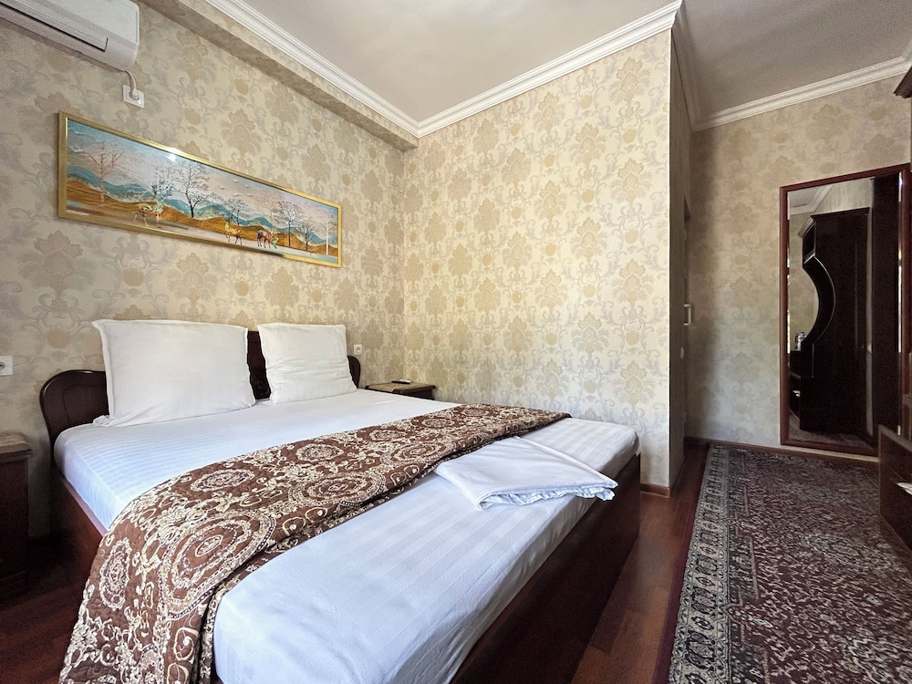 Hotel Ishonch 15/50