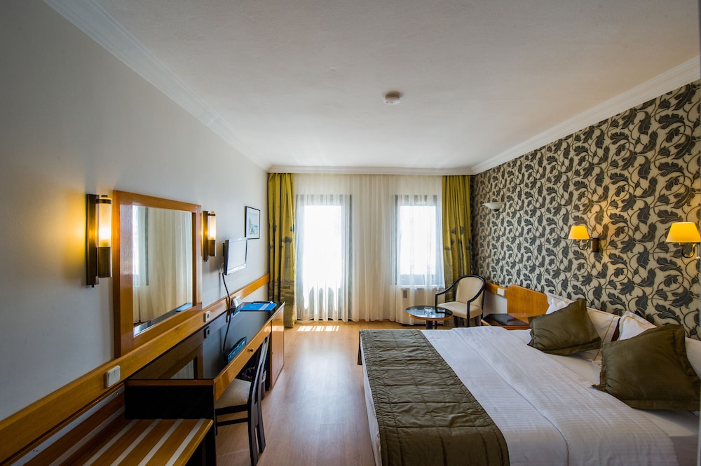 Assos Eden Gardens Hotel 12/50