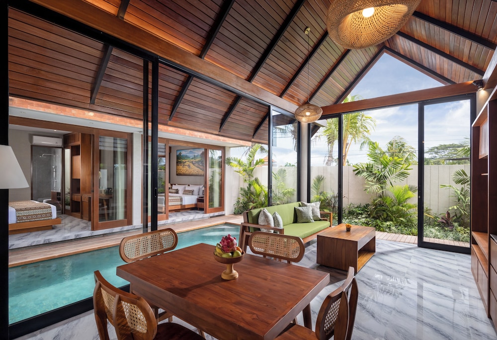 Unagi Mas Villas by Emana 50/56