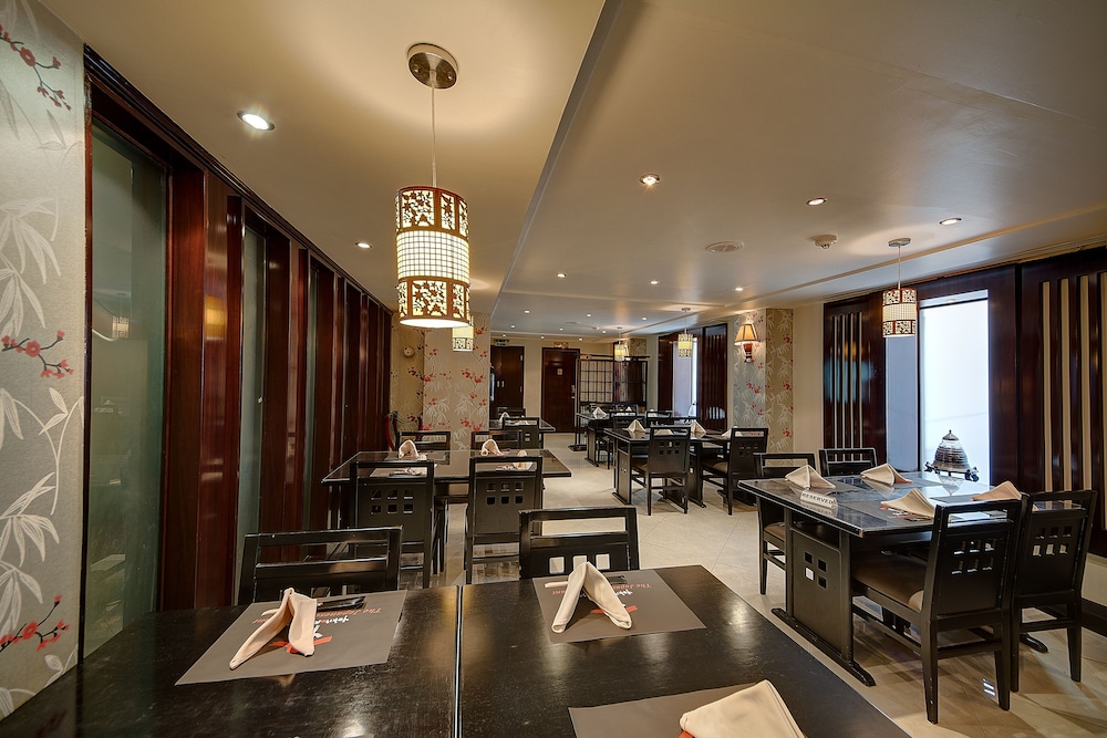 restaurant cafeteria