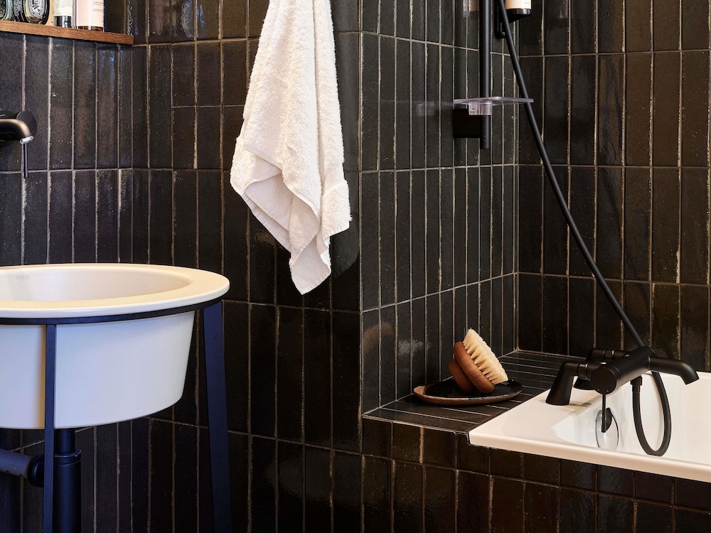 Mercure St Malo Front de Mer Hotel 47/48