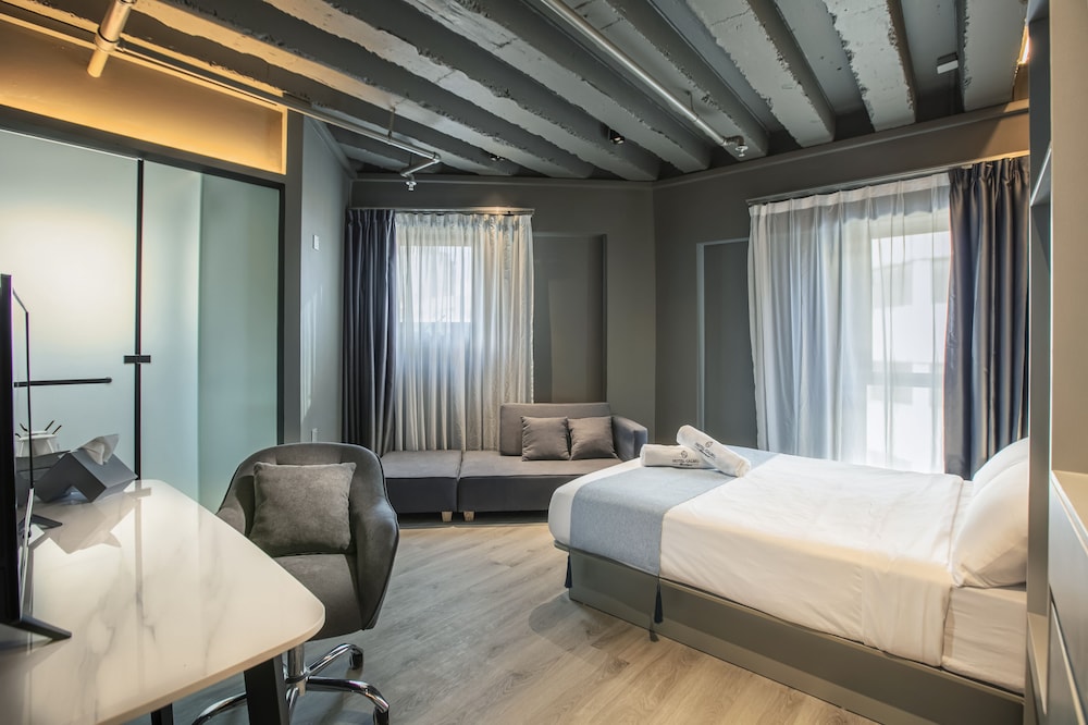 Hotel Calmo Bugis (Staycation Approved) 11/31