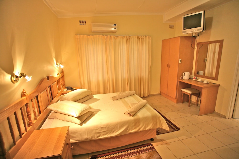 Schuetzenhaus Guesthouse 19/36