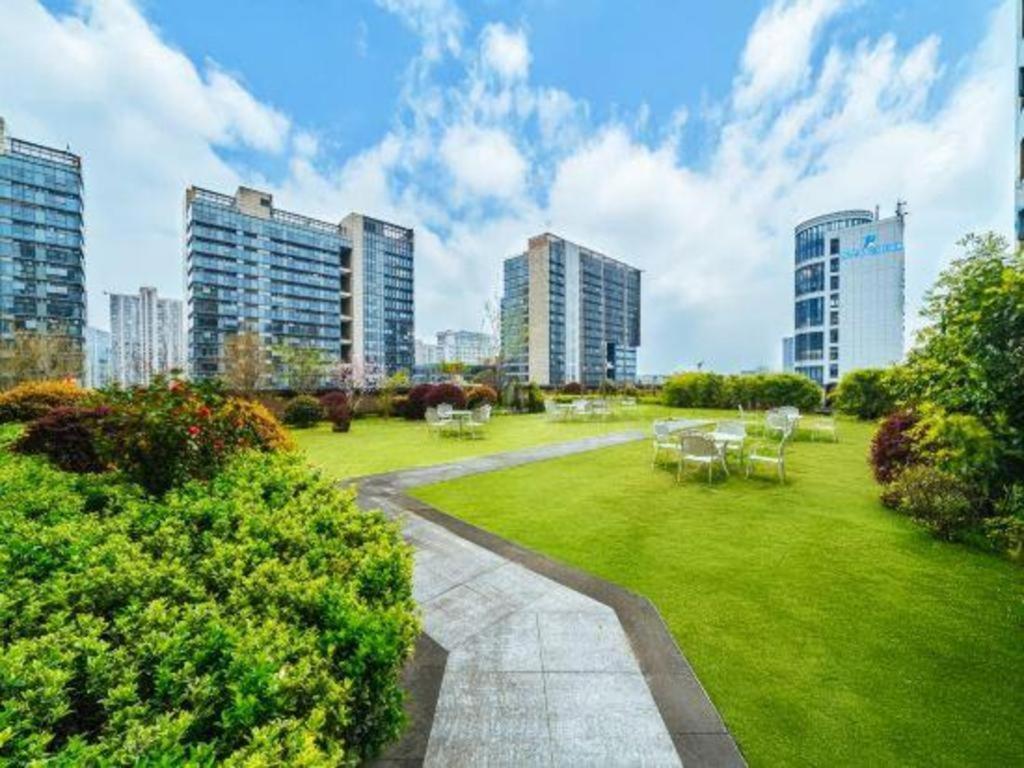Zijingang International Hotel 52/56