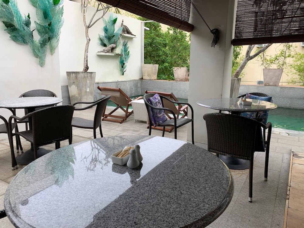 Muntri Grove 30/44
