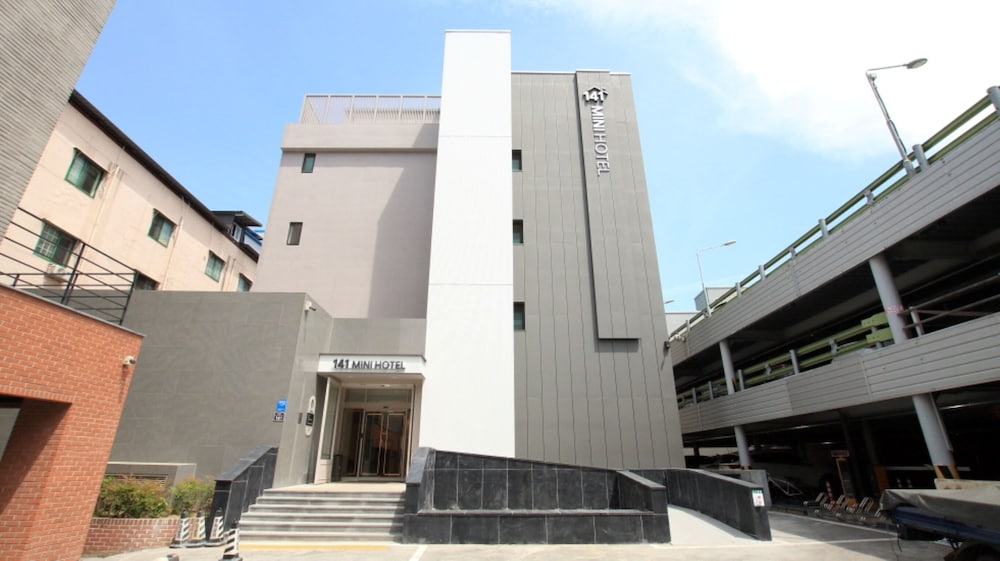 141 Mini Hotel 6/46