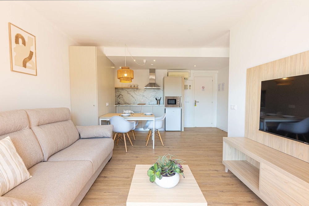 Martinez Apartments 39/62