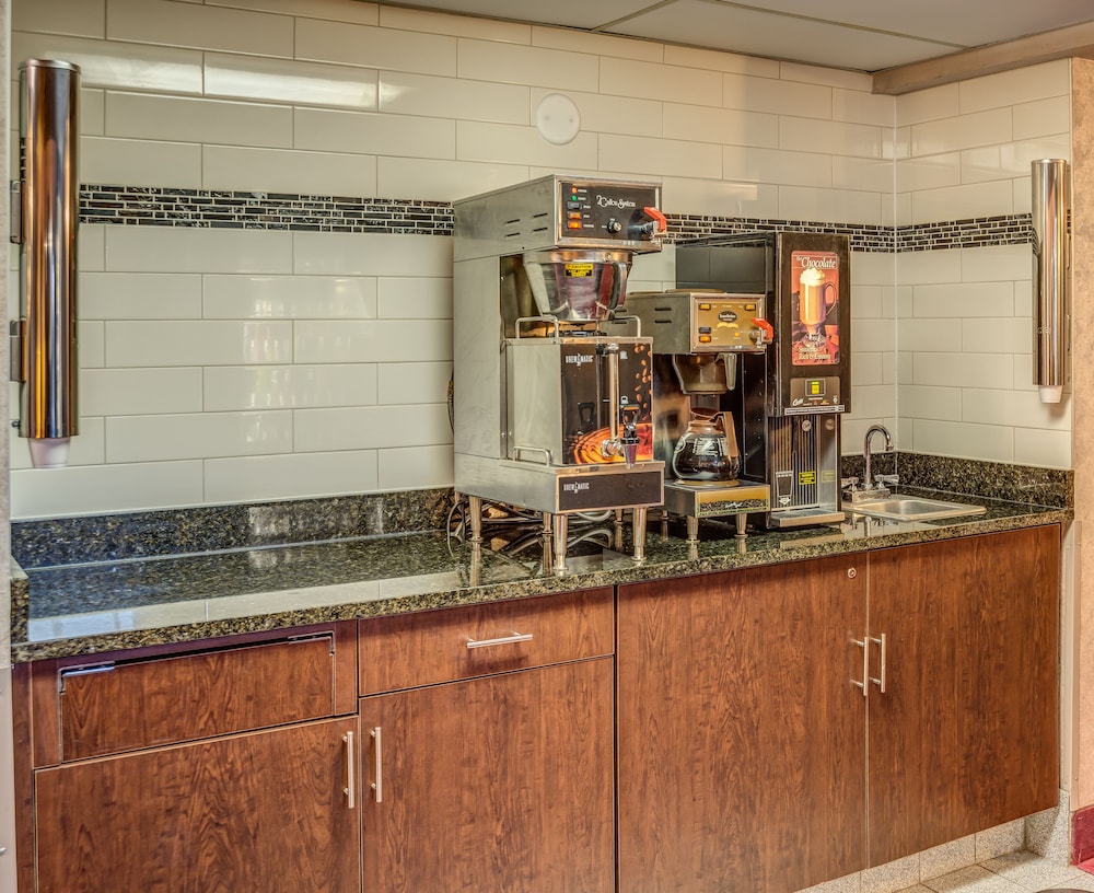 Prime Rate Inn 31/39