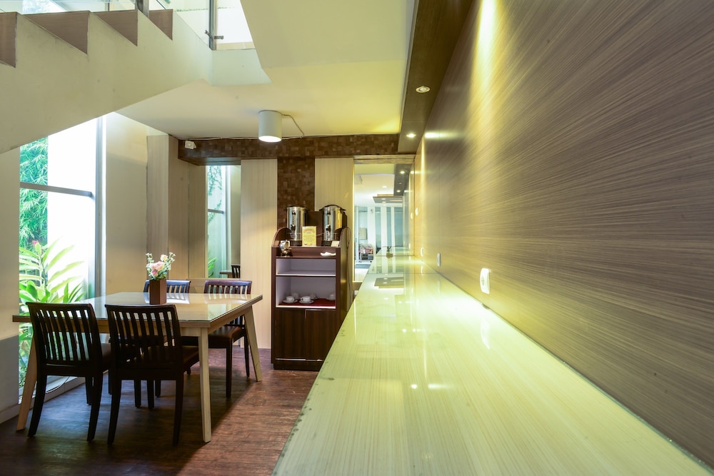 Hotel 88 Embong Kenongo 47/71