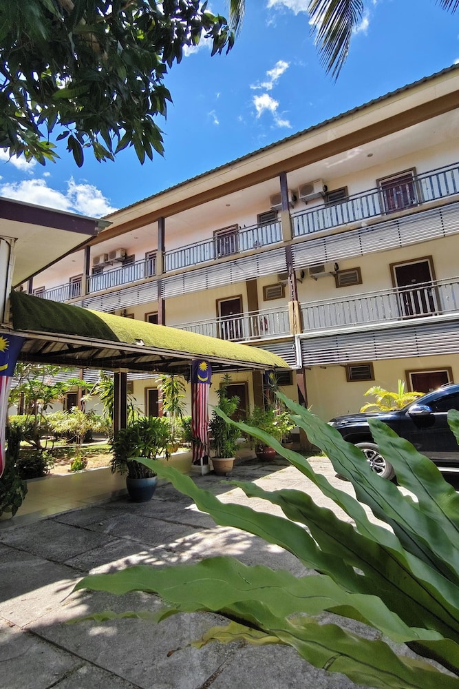 Casa Idaman Motel 3/50