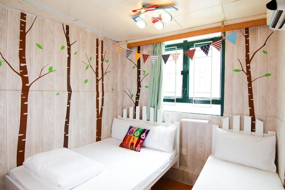 Tempo Inn-Cozy@National Court 38/63