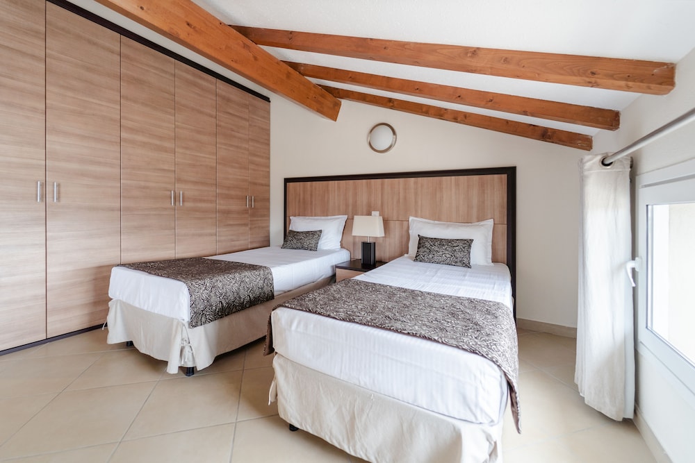 2 BEDROOMS, DELUXE, APARTMENT, SEA VIEW, 2 BATHROOMS