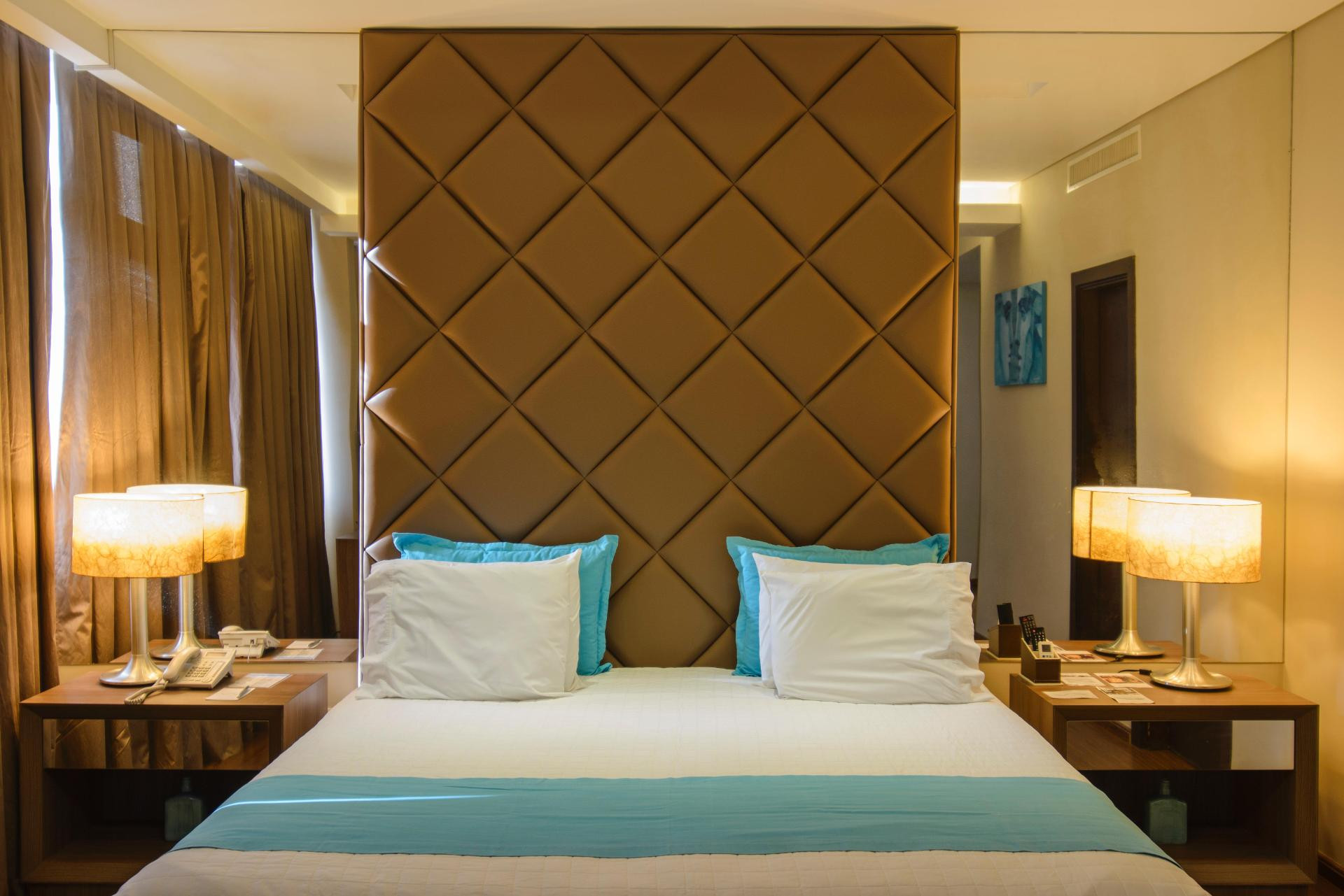 Executive, Suite