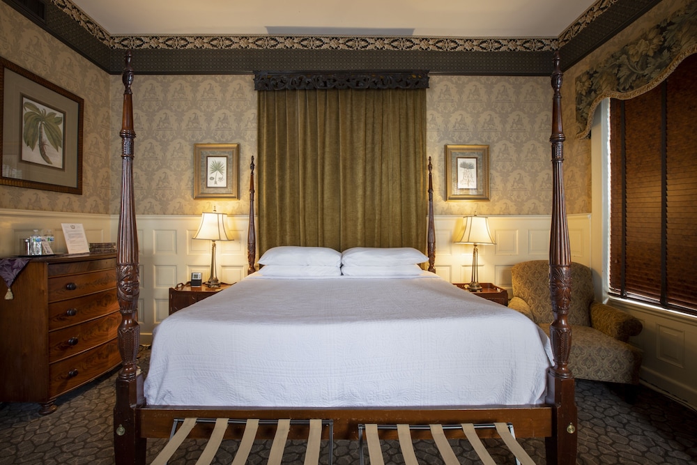 Foley House Inn 36/75
