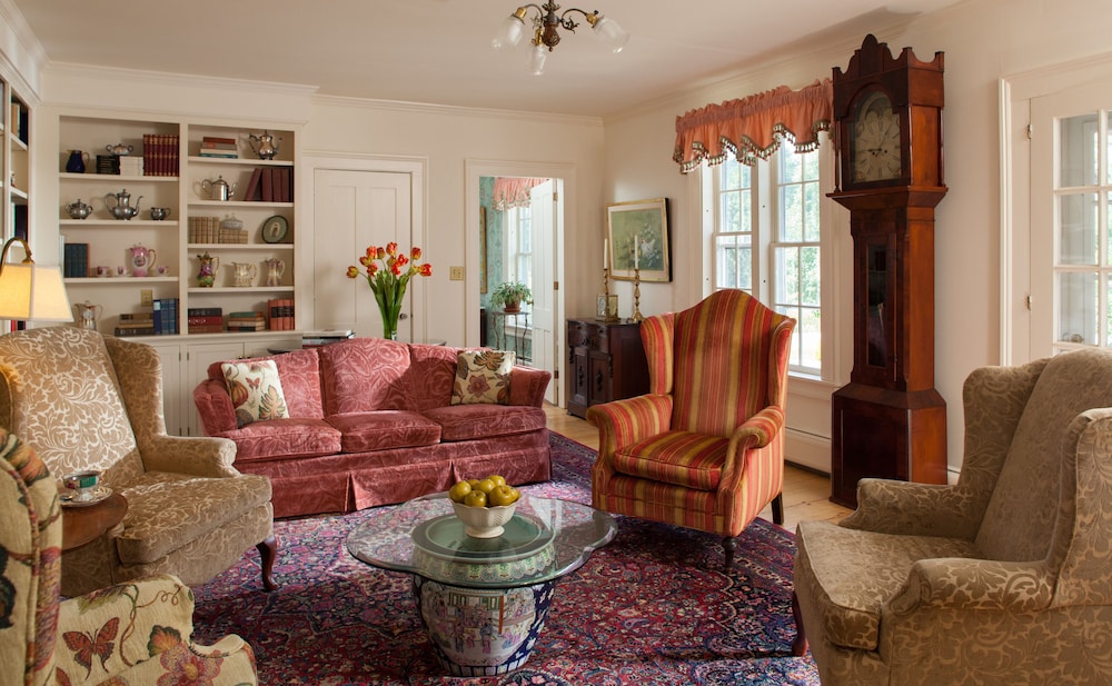 The Inn at Round Barn Farm 37/70