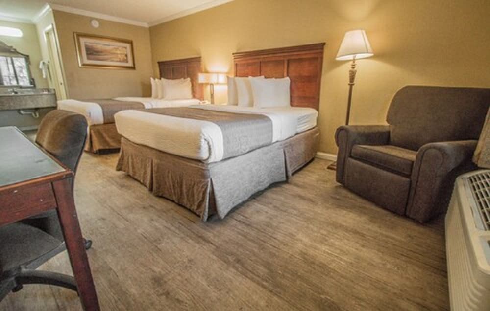 Days Inn By Wyndham Destin 23/40