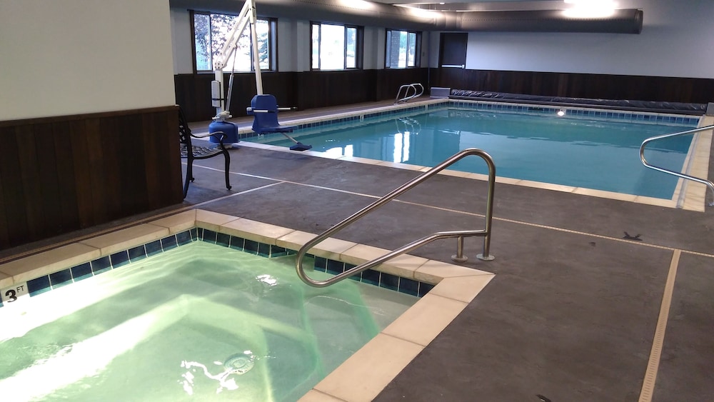 swimming pool spa