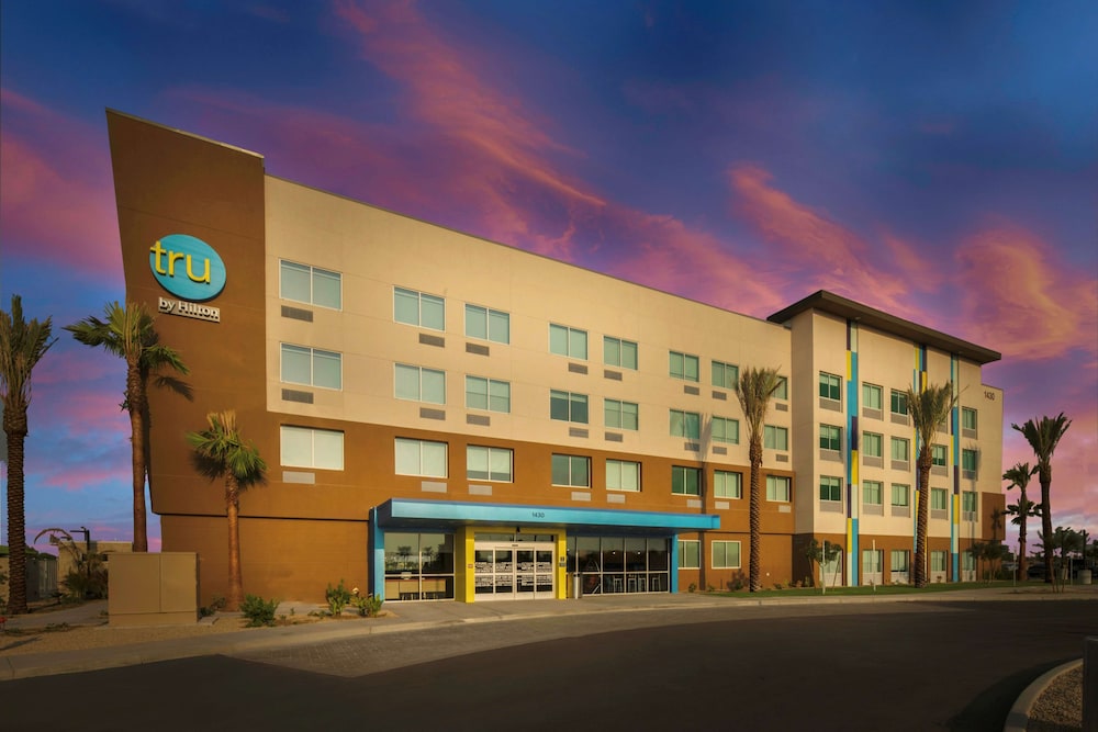 Tru By Hilton Goodyear Phoenix West Az 1/43