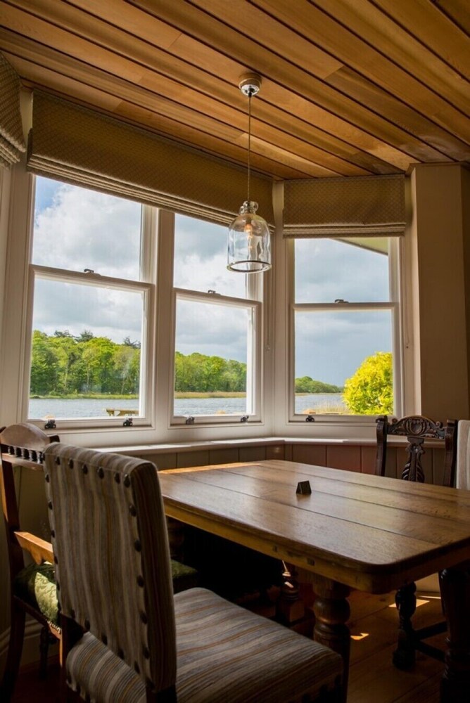 The Boathouse 34/50