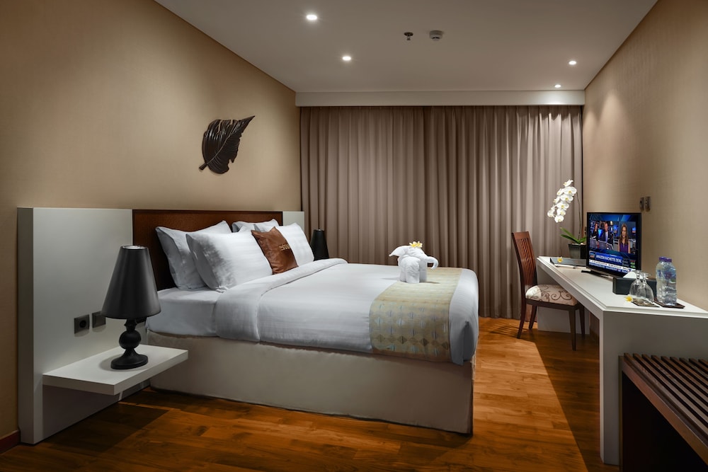The Sterling Hotel & Villa's 14/57