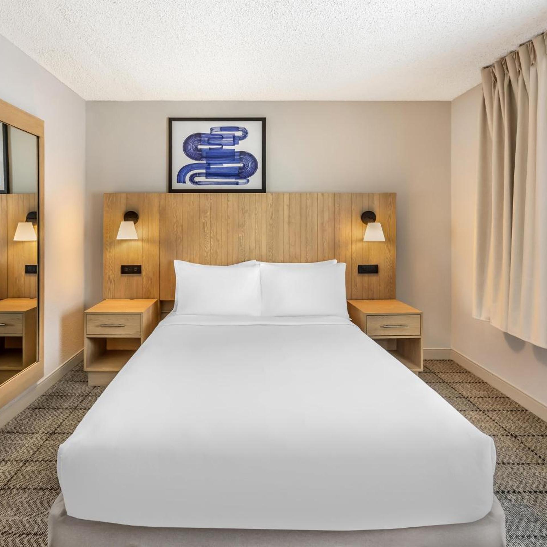 جناح استوديو بسرير كوين بحوض استحمام لذوي الإعاقة، Sonesta Simply Suites Las Vegas 2/10