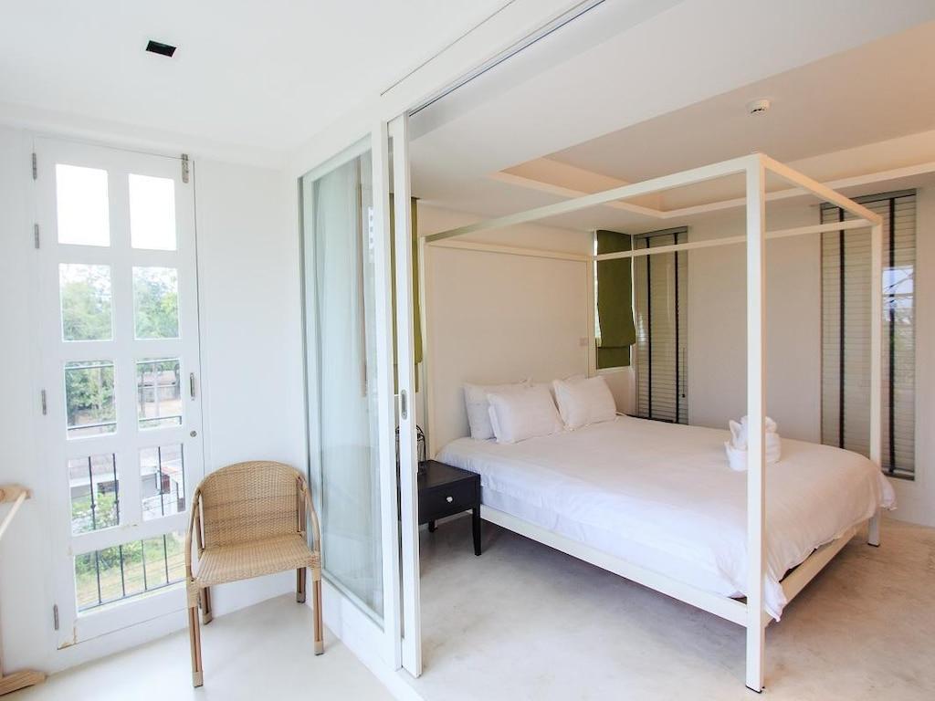 Deluxe, King Bed, Sea Side