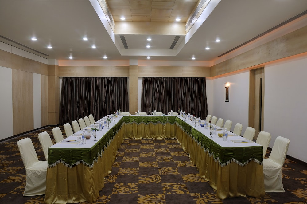 INDER RESIDENCY 45/58