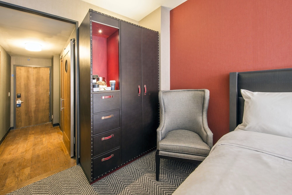 Four Points By Sheraton Manhattan Midtown West 13/30