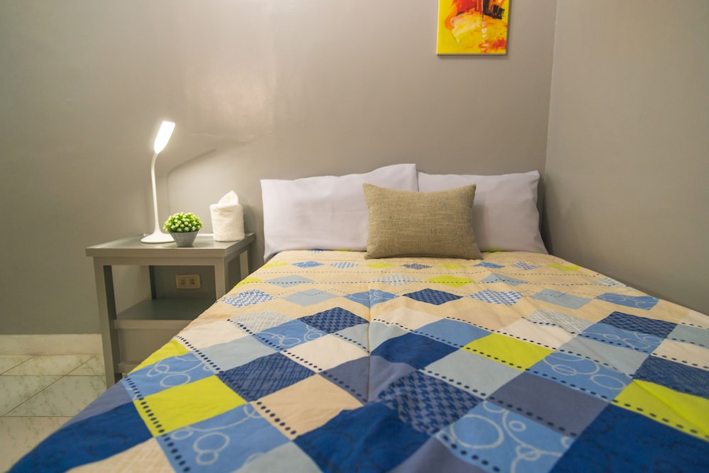 Mellow Apartelle And Tourist Inn 5/22