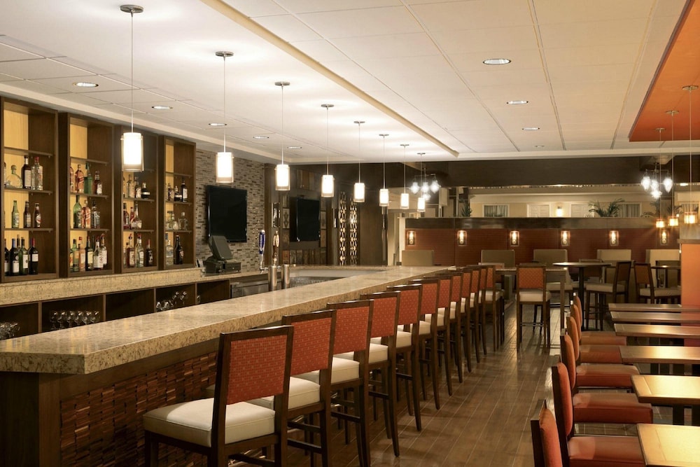 Lobby at Embassy Suites by Hilton Cleveland Beachwood, BEACHWOOD - OH