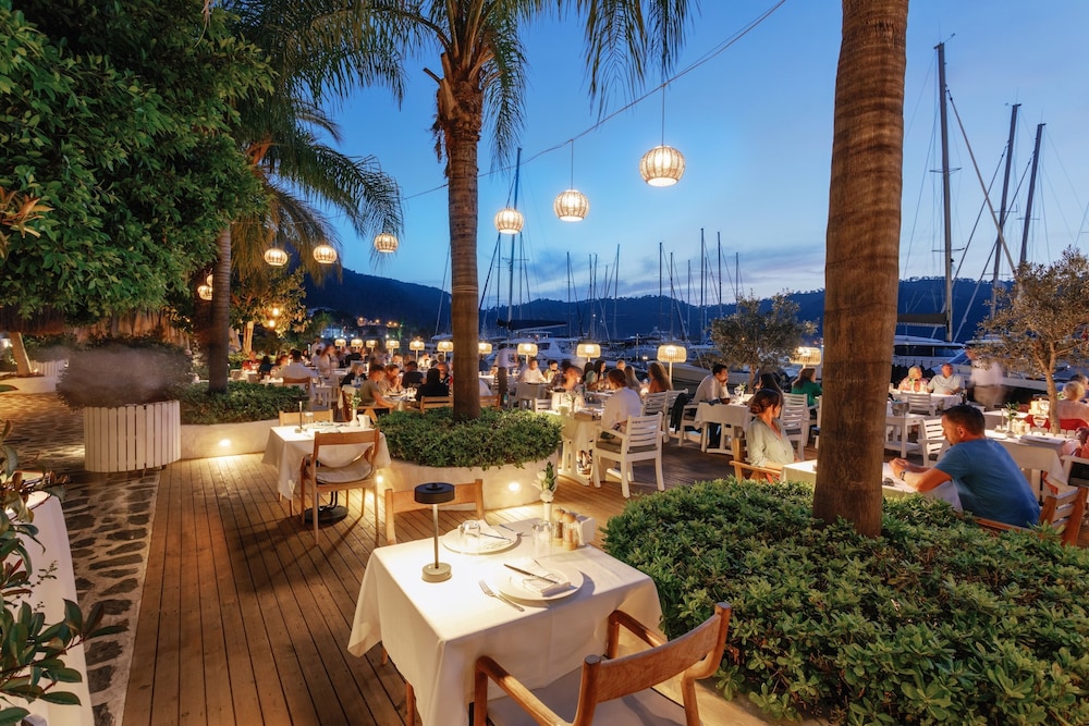 Yacht Classic Hotel - Boutique Class 70/88