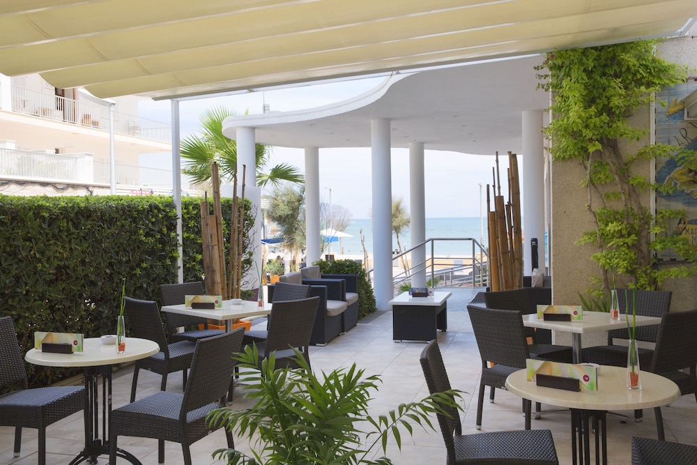 JS Miramar hotel 44/70