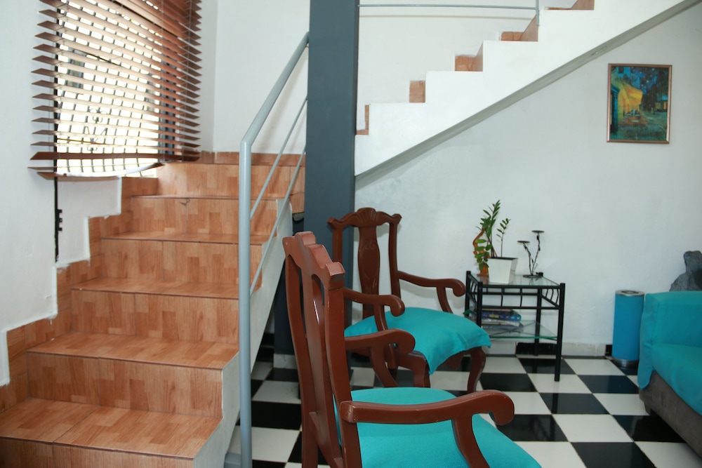 Aarony House Hotel 34/50
