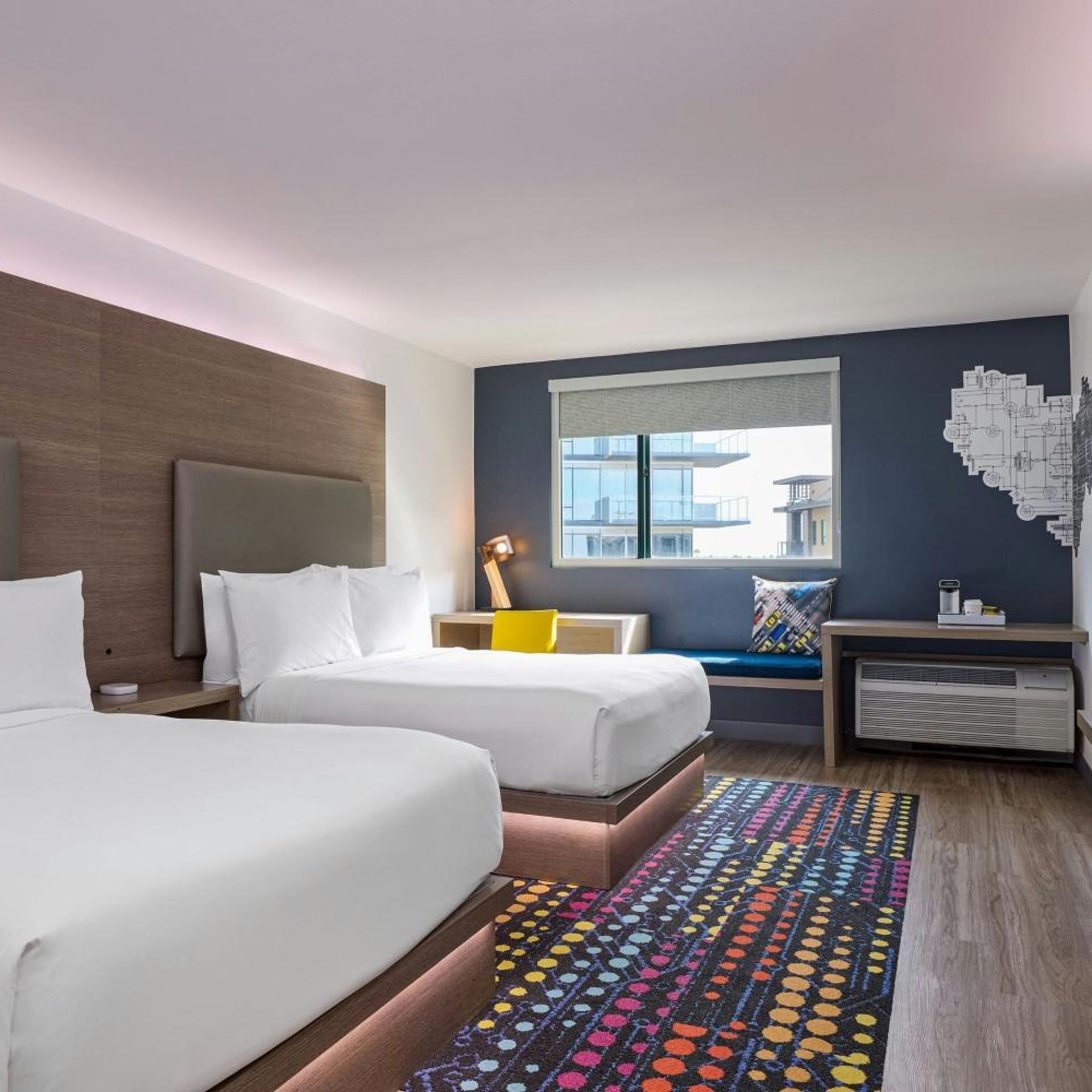 Splash, Guest Room, 2 Double Beds, Pool View