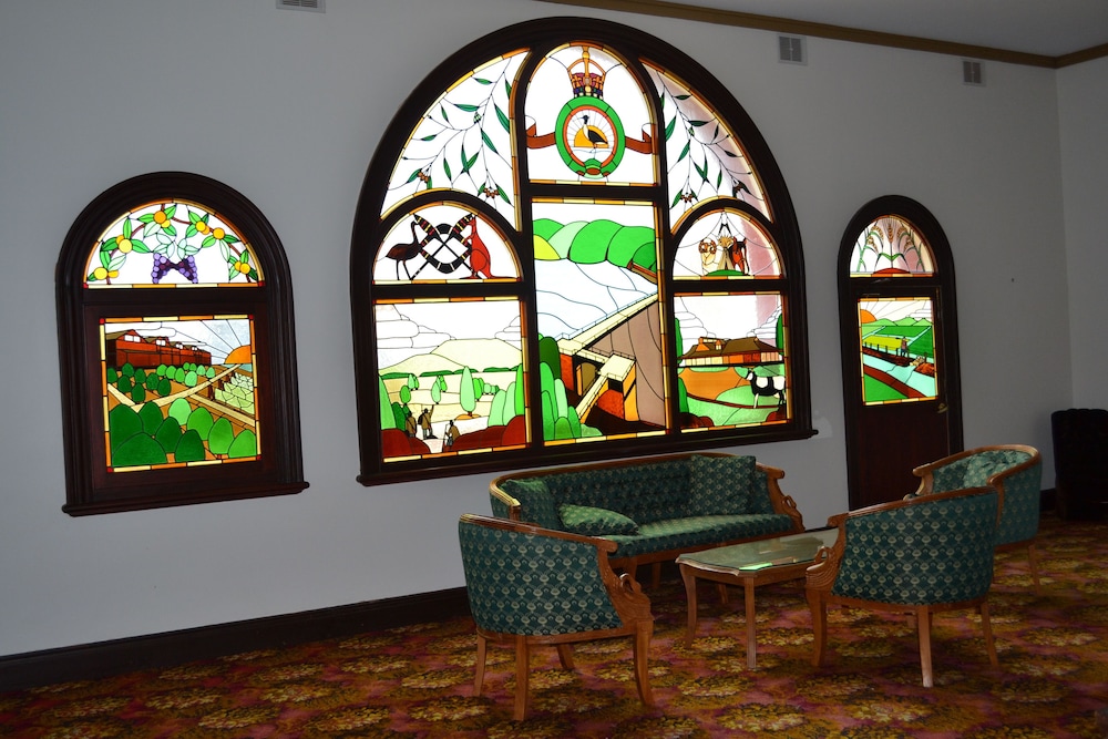 HISTORIC HYDRO MOTOR INN 27/49