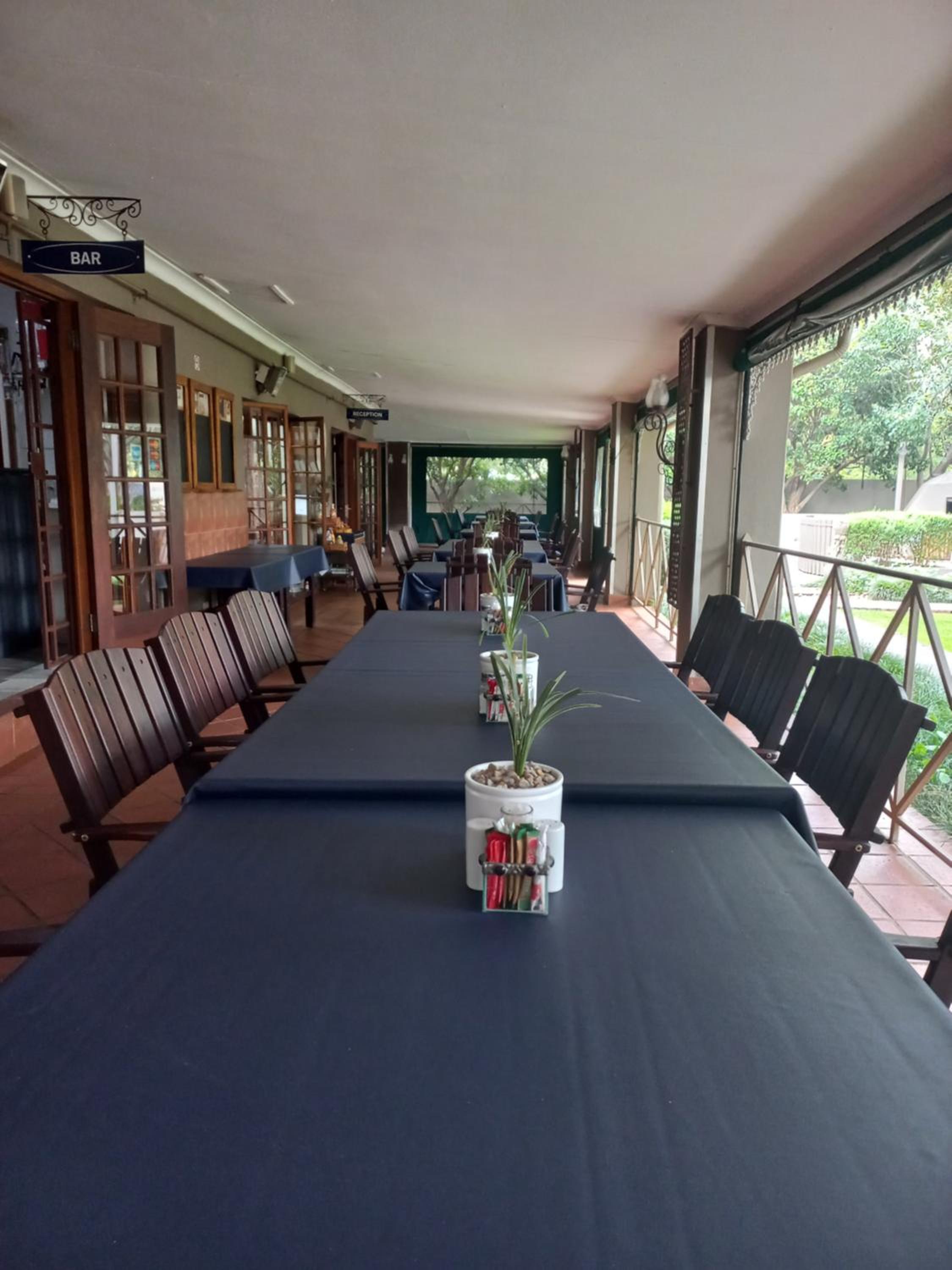 J'cups Guest House 14/19