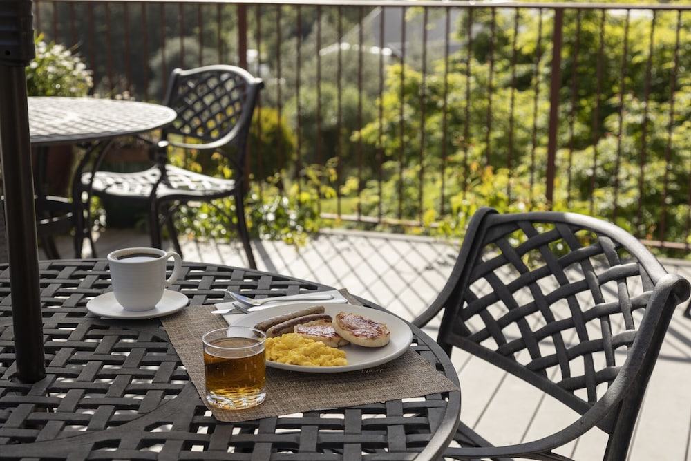 Wine Country Inn 58/74