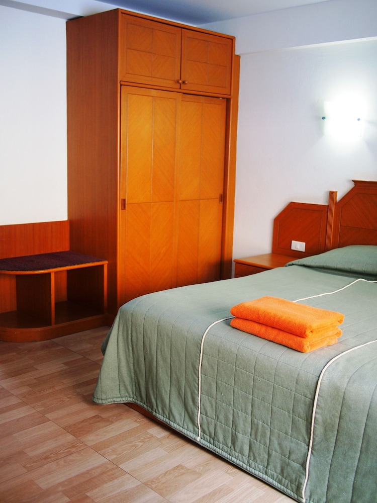 Dream Hotel 19/50