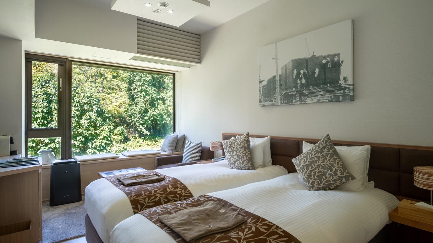 Standard, Twin Beds, Mountain Side