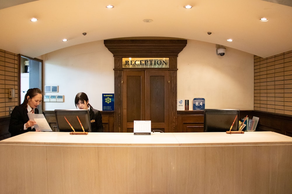 HOTEL CONTINENTAL 4/64
