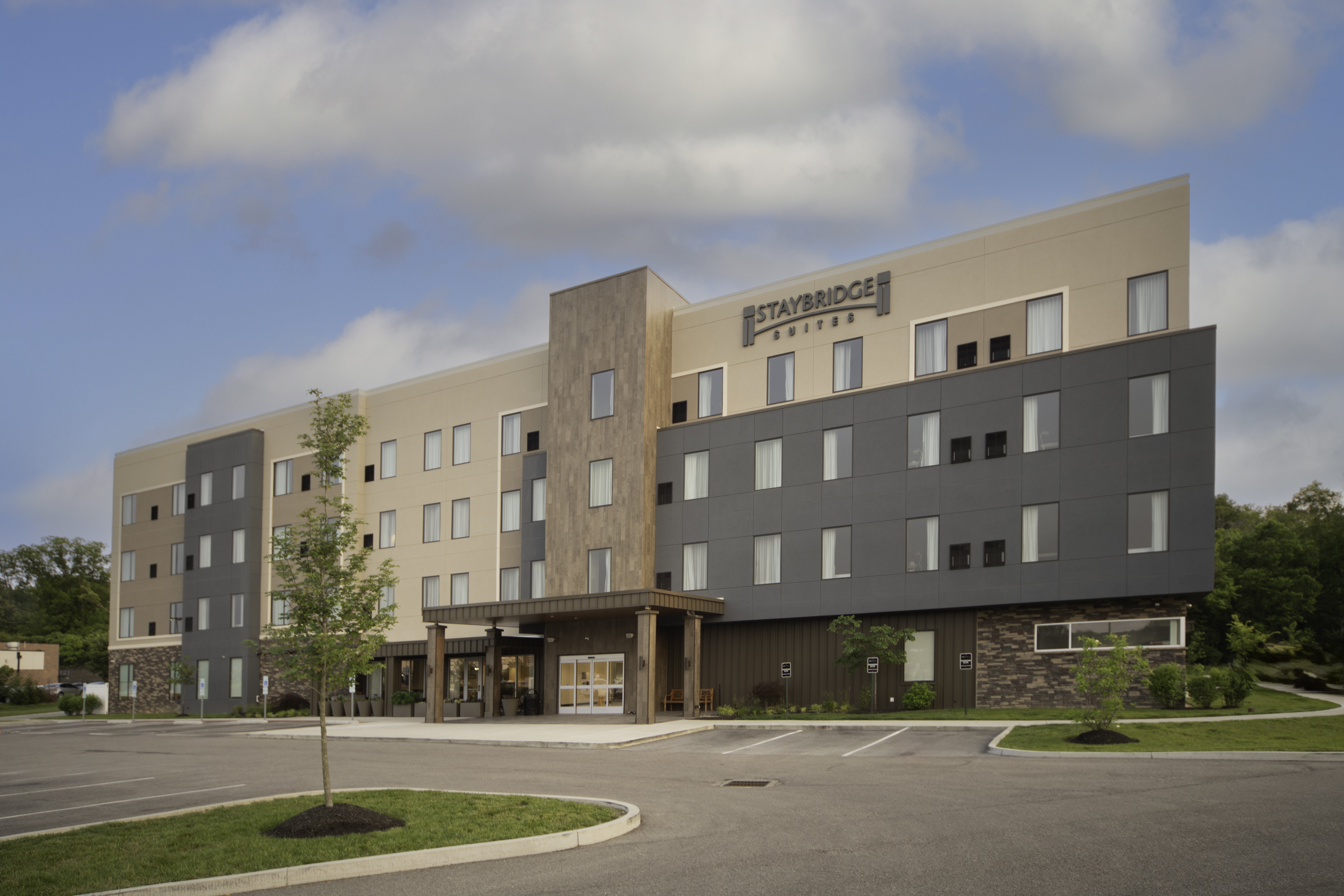 Staybridge Suites - Cincinnati East - Milford, an IHG Hotel 2/37