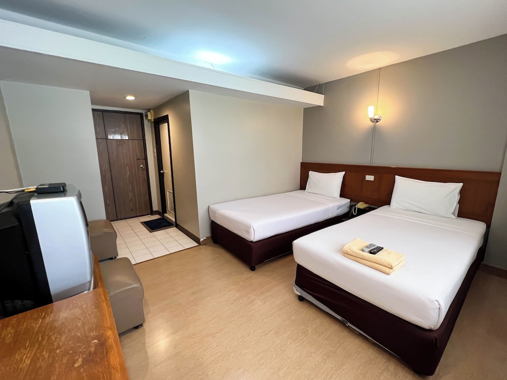 Srivichai Hotel 8/50
