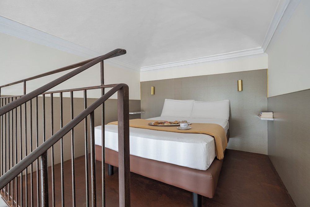 غرفة كومفورت بسرير مزدوج أو سريرين منفصلين، Hotel Roma E Rocca Cavour 10/10
