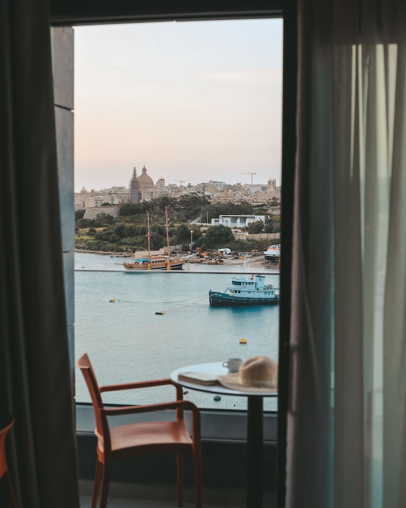Verdi Gzira Promenade 64/69